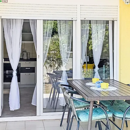 Rondine-1 By Interhome Brtonigla